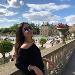 Meet your Posher, Reem